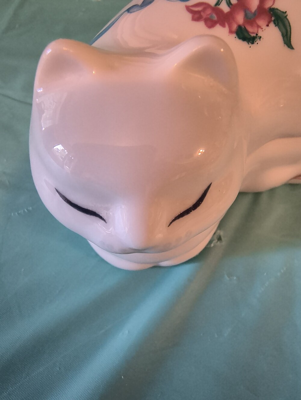 Vintage Palais de Versailles Ceramic Cat Trinket Box